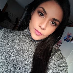 Meet your Posher, Coraima